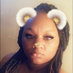 Meet your Posher, Quintella